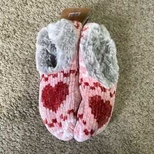 NWT SockHub Women’s Ankle Fuzzy Slipper Socks Size Small/Medium